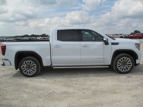 New 2026 GMC Sierra 1500 Denali Ultimate AWD/4WD image 3