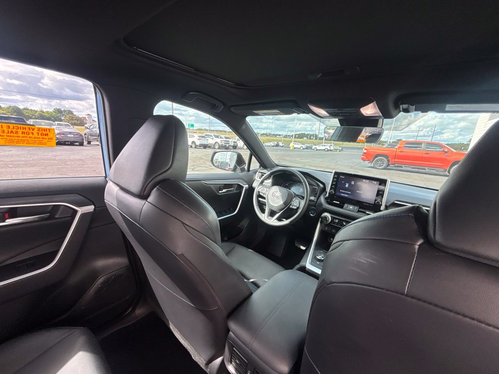 Used 2022 Toyota RAV4 XSE AWD/4WD image 30