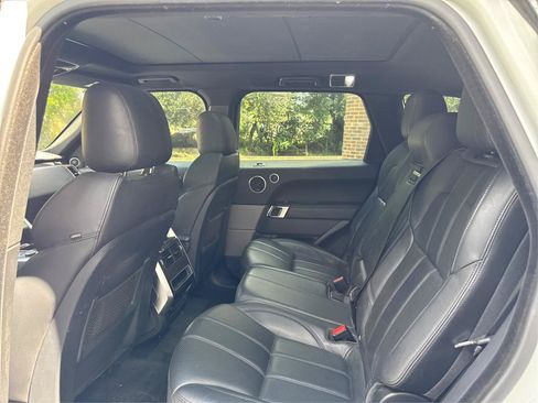 Used 2017 Land Rover Range Rover Sport SE AWD/4WD image 10