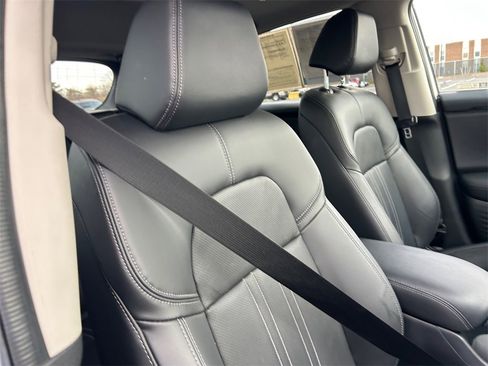 Certified 2024 Honda HR-V EX-L image 16