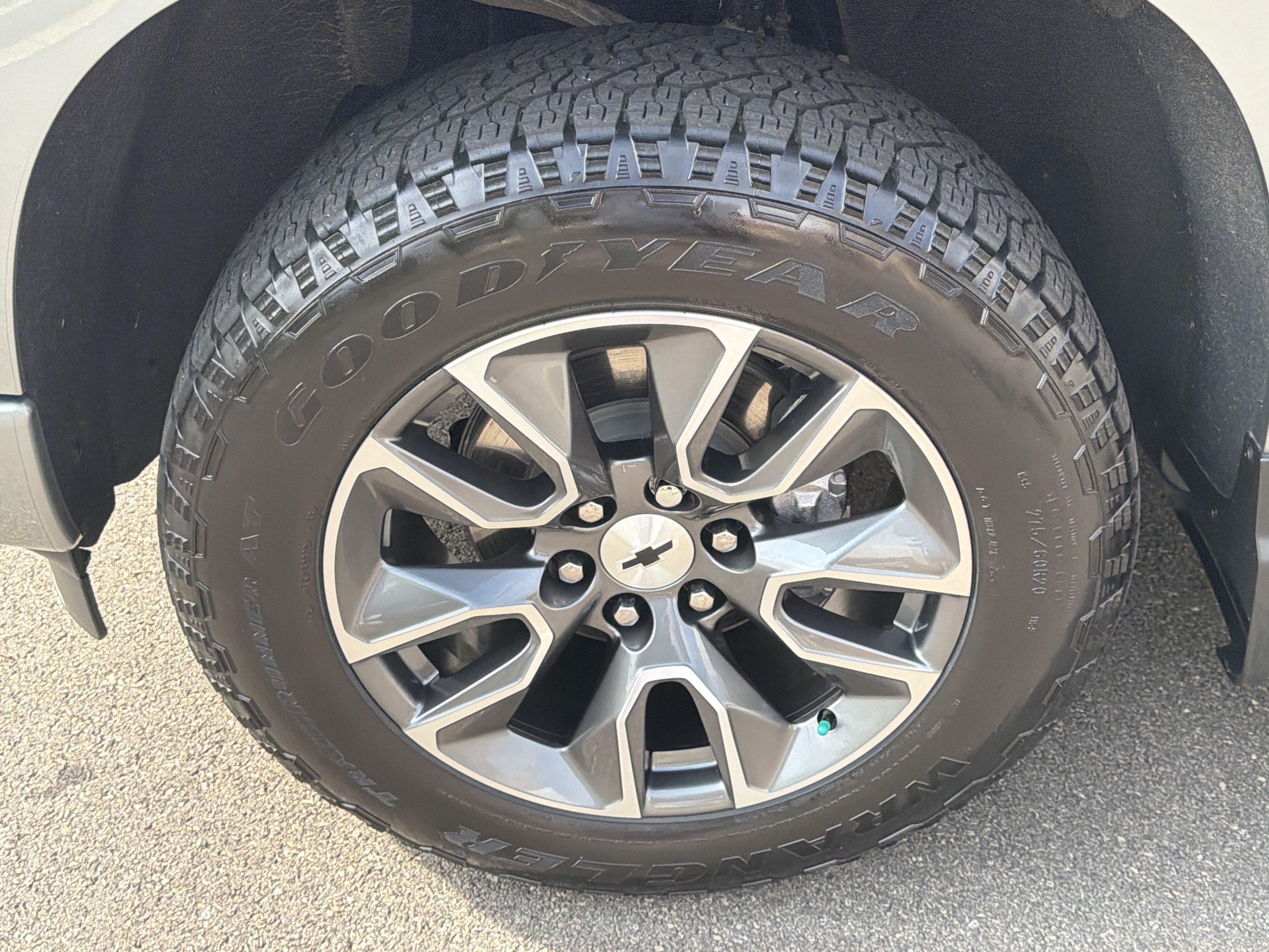 Used 2025 Chevrolet Silverado 1500 RST AWD/4WD image 11