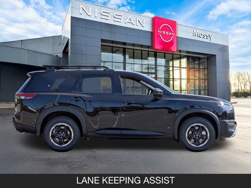 New 2025 Nissan Pathfinder Rock Creek image 6