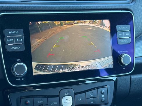 Used 2019 Nissan Leaf SV Plus w/ SV All Weather Package FWD image 25