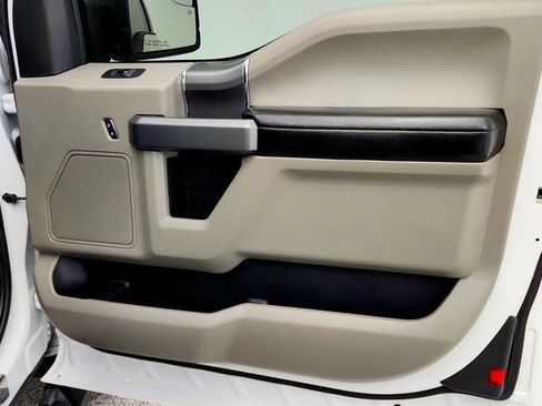 Used 2017 Ford F150 XLT w/ Equipment Group 302A Luxury image 25