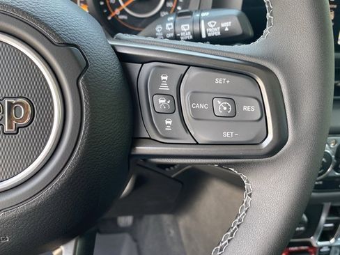 New 2025 Jeep Wrangler Rubicon w/ XTREMEE 35" Tire Package image 28