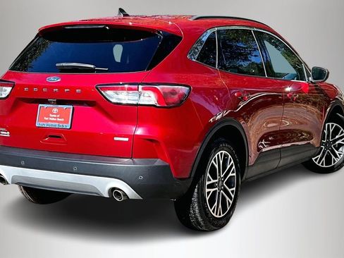 Used 2020 Ford Escape SEL image 5