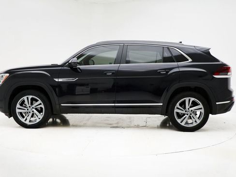 Used 2024 Volkswagen Atlas Cross Sport SEL R-Line AWD/4WD image 5