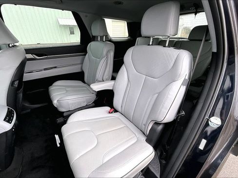 Used 2025 Hyundai Palisade SEL FWD image 32