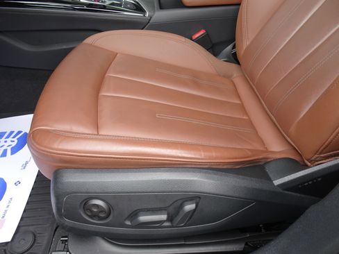 Used 2021 Audi A4 2.0T Premium Plus w/ Premium Plus Package image 9