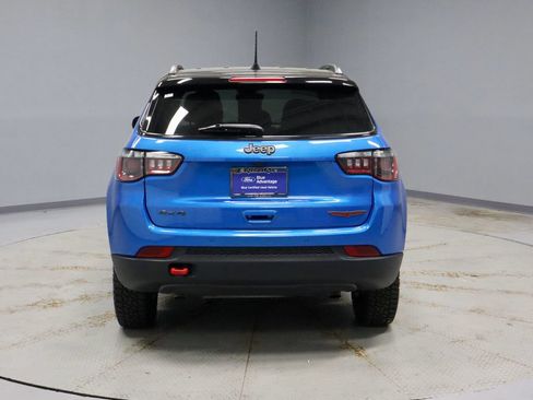 Used 2025 Jeep Compass Trailhawk AWD/4WD image 9