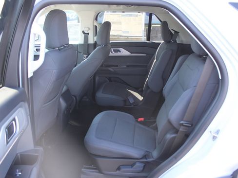 New 2026 Ford Explorer Active AWD/4WD image 18