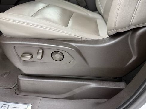 Used 2022 Chevrolet Tahoe LT w/ LT Signature Plus Package AWD/4WD image 26