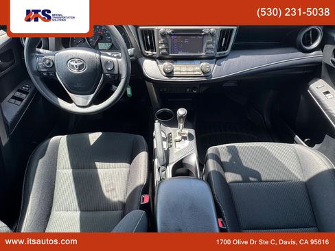 Used 2013 Toyota RAV4 XLE FWD image 18