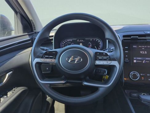 Used 2024 Hyundai Tucson SE image 19