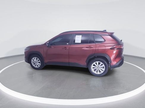 Used 2025 Toyota Corolla Cross LE w/ Moonroof Package image 7