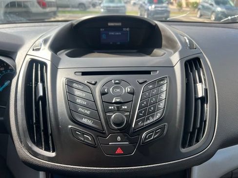 Used 2015 Ford Escape SE FWD image 25