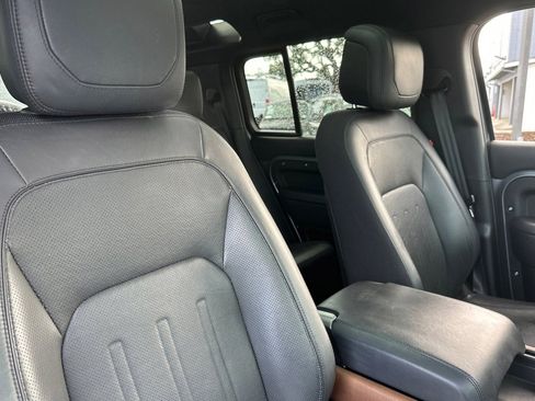 Used 2024 Land Rover Defender 110 X image 31