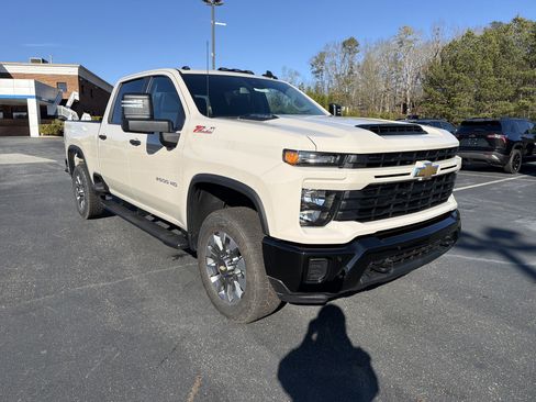New 2026 Chevrolet Silverado 2500 Custom w/ Custom Value Package image 3