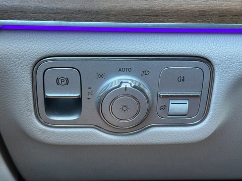 Certified 2022 Mercedes-Benz GLE 350 GLE 350 w/ Premium Package image 31