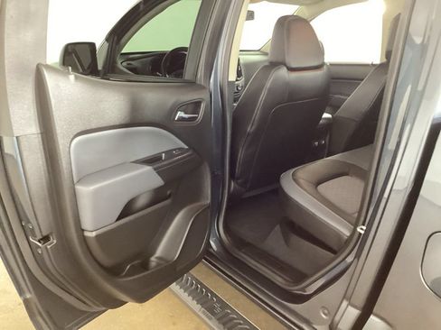 Used 2019 Chevrolet Colorado Z71 AWD/4WD image 24