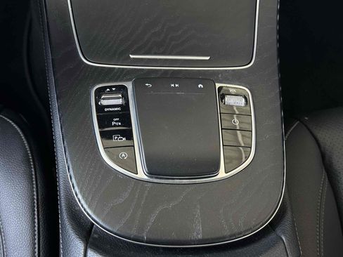 Used 2022 Mercedes-Benz E 350 Sedan image 16