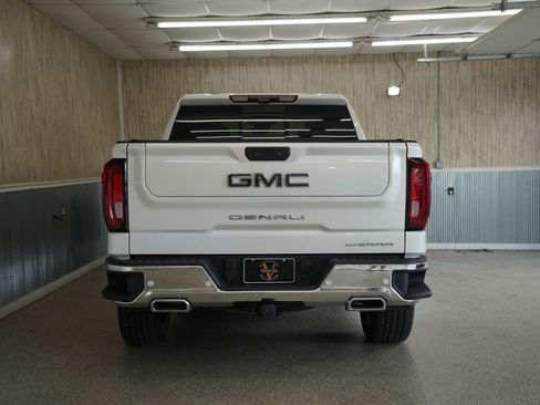 Used 2022 GMC Sierra 1500 Denali Ultimate AWD/4WD image 8