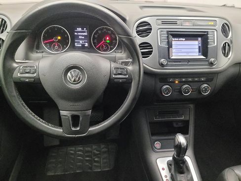 Used 2016 Volkswagen Tiguan S FWD image 22