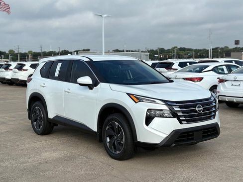 New 2026 Nissan Rogue SV image 6