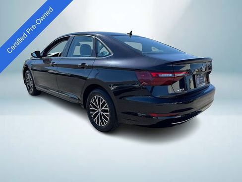 Certified 2021 Volkswagen Jetta SE w/ SE Cold Weather Package image 4