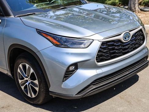 Used 2022 Toyota Highlander XLE FWD image 9