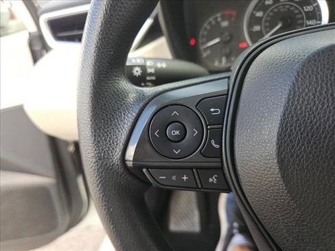 Used 2021 Toyota Corolla LE FWD image 22