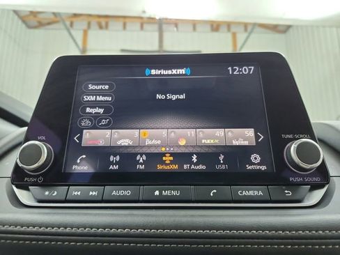 Used 2025 Nissan Rogue SV w/ SV Premium Package FWD image 29