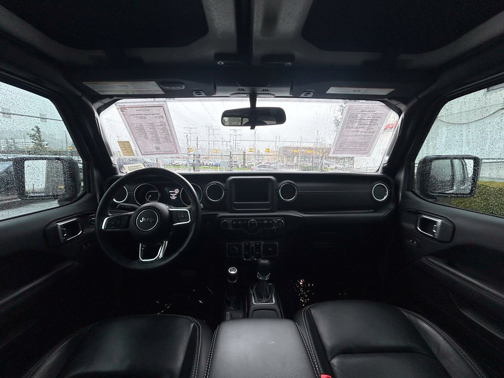 Used 2018 Jeep Wrangler Unlimited Sahara w/ Cold Weather Group AWD/4WD image 18
