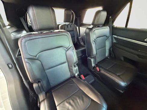 Used 2016 Ford Explorer Sport w/ Equipment Group 401A AWD/4WD image 19