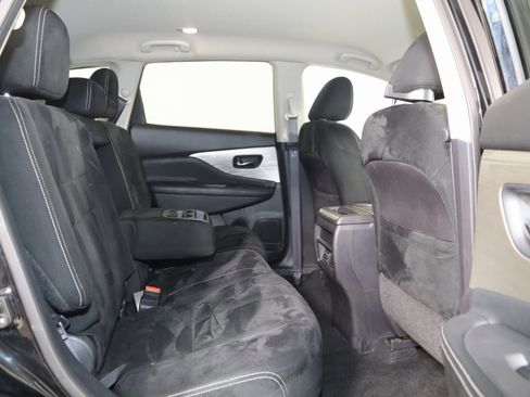 Used 2017 Nissan Murano S image 11