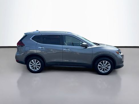 Used 2019 Nissan Rogue SV AWD/4WD image 2
