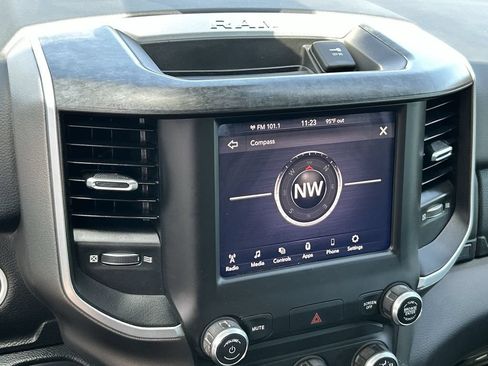 Used 2019 RAM 1500 Big Horn AWD/4WD image 14