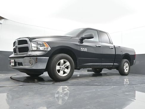 Used 2018 RAM 1500 Classic SLT AWD/4WD image 35