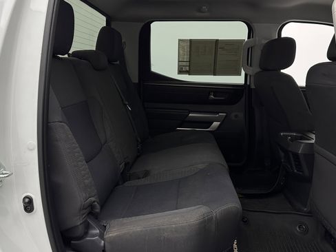 Used 2022 Toyota Tundra SR5 w/ SR5 Convenience Package AWD/4WD image 31