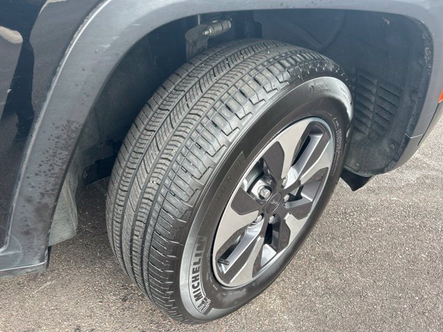 Used 2023 Jeep Grand Cherokee 4WD 4xe image 14