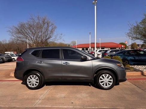 Used 2015 Nissan Rogue S image 4