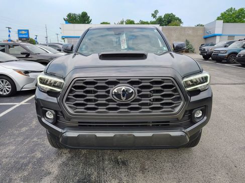Used 2023 Toyota Tacoma TRD Sport AWD/4WD image 2