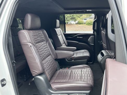 Used 2023 Cadillac Escalade ESV Sport Platinum image 52