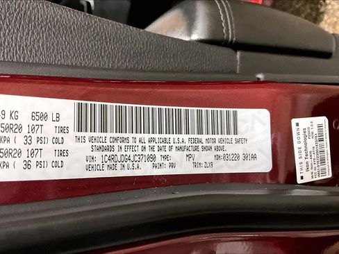 Used 2018 Dodge Durango GT image 32