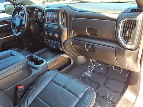 Used 2022 Chevrolet Silverado 1500 High Country AWD/4WD image 10