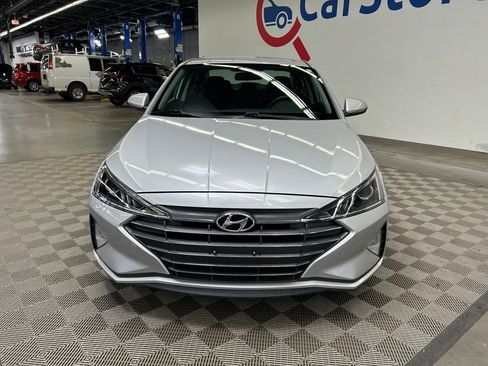 Used 2019 Hyundai Elantra SE w/ Cargo Package FWD image 6