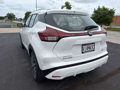 Used 2023 Nissan Kicks SV FWD image 7