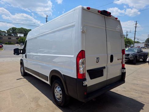 Used 2021 RAM ProMaster 2500 FWD image 5
