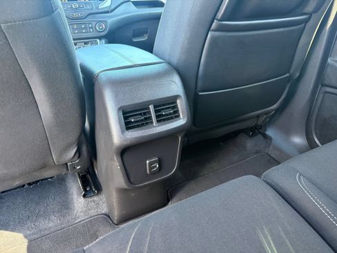 Used 2024 GMC Terrain SLE FWD image 19