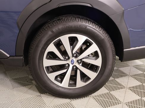 Used 2024 Subaru Outback Premium image 18